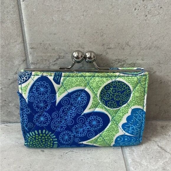 Vera Bradley Small Doodle Daisy Kisslock Wallet NWT - Picture 2 of 5